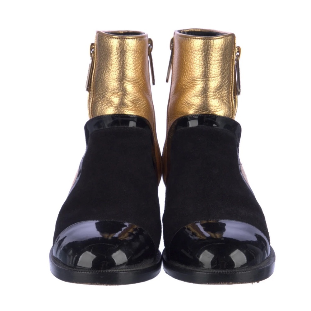 Authentic CHANEL Interlocking CC Logo Moto Boots - Picture 4 of 15